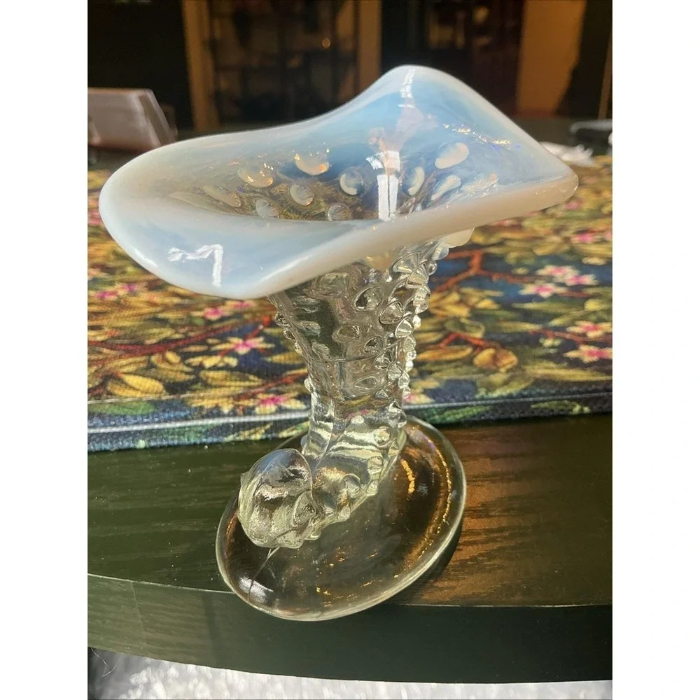 VTG Fenton Cornucopia Bud‎ Vase Hobnail White&Clear Glass 3.5